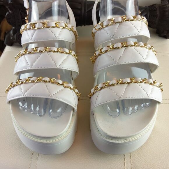 Alata White quilted platform sandals with gold chain - Picture 3 of 16